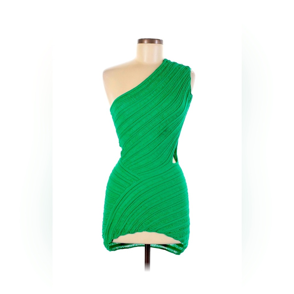 NWT Beautiful bright green, one shoulder, mini dress!